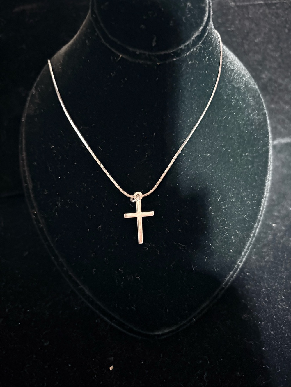 Elegant Silver Cross Pendant Necklace - Women's Jewelry